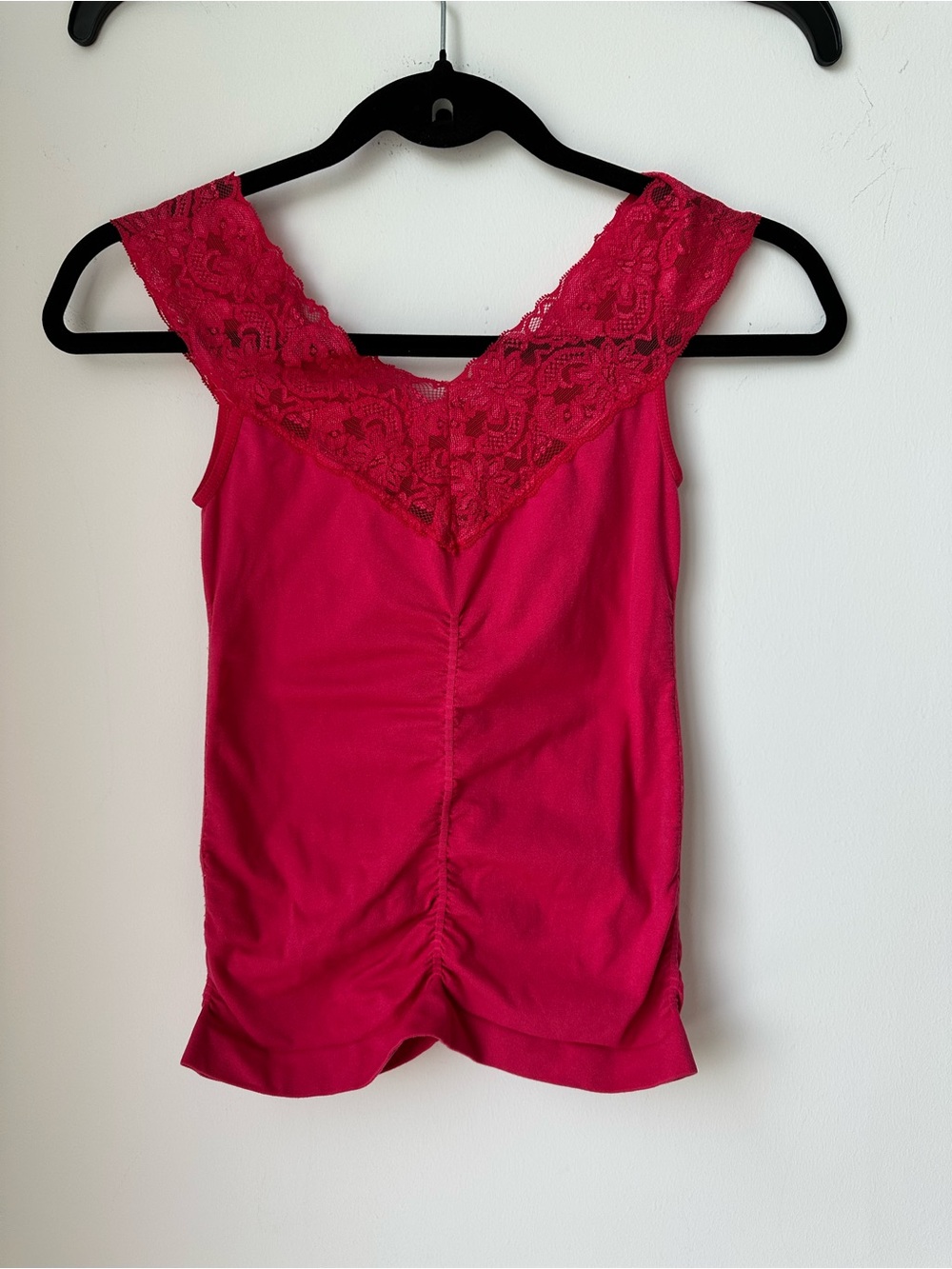 Vintage Y2K bebe Lace-Trim Camisole in Hot Pink